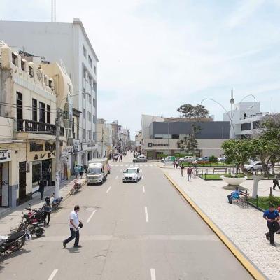 ALQUILER DE OFICINA 1° PISO EN EL CENTRO DE CHICLAYO